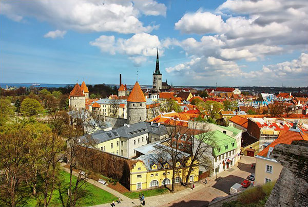 Таллин. Фото Таллин, Эстония. Туры в Прибалтику на майские