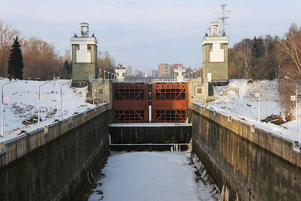 Канал имени Москвы шлюз 7 зимой