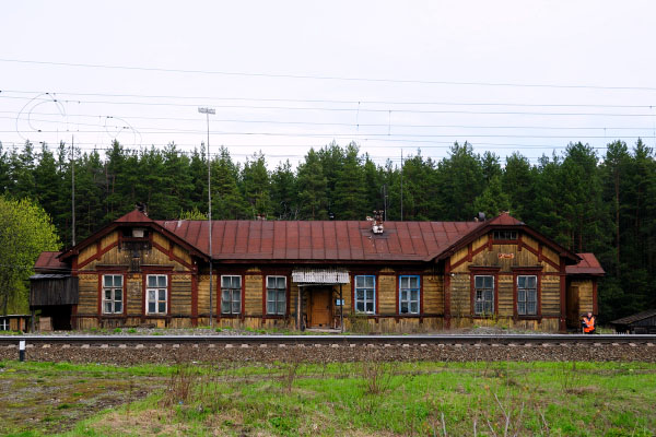 станция Мутница деревянный вокзал