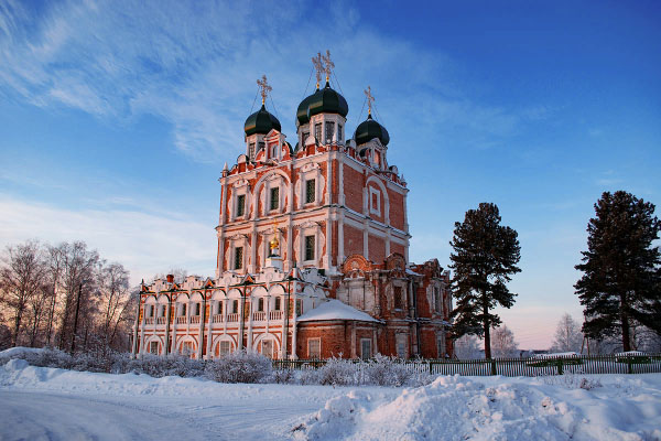 Сольвычегодск собор Архангсельская область зимат
